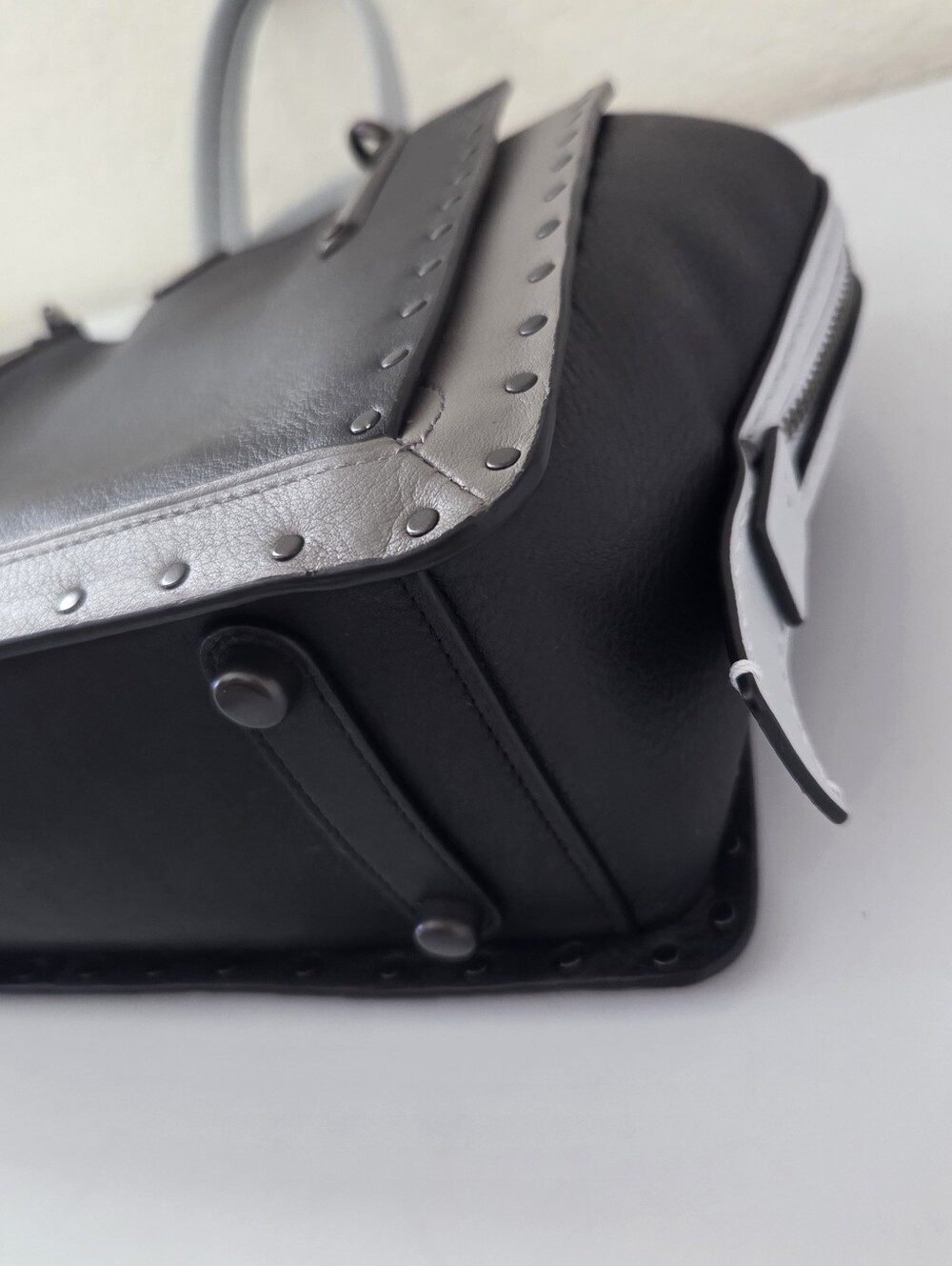 ✨️Coach Dreamer 27 Shoulder Bag Satchel In Colorblock With Rivets - Picture 8 of 12